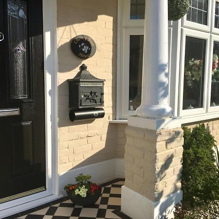 Cherry Tree House Bed and Breakfast Μπόρνμουθ Εξωτερικό φωτογραφία